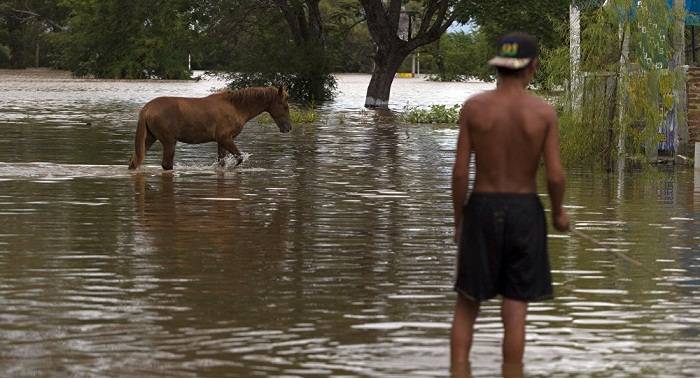 Casi 3.000 evacuados en el norte de Uruguay por inundaciones