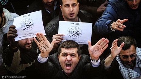 Thousands gather in Tehran to protest Charlie Hebdo cartoons