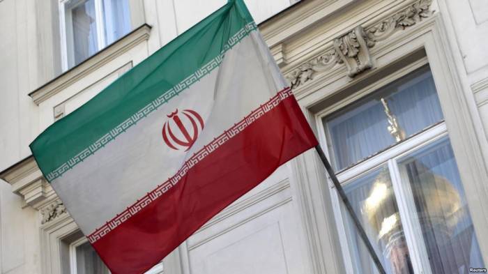 Drapeaux en berne à l'ambassade d’Iran en Azerbaïdjan
