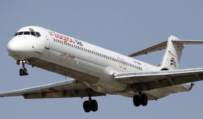 Passenger plane makes emergency landing in Isfahan for bad weather    