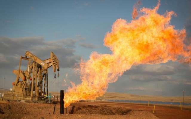 العراق سيتوقف كليا عن حرق الغاز المصاحب في 2021
