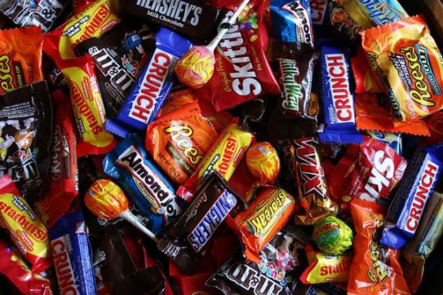 Azerbaijan candy sold at Armenia stores