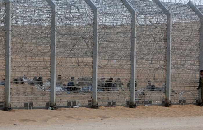Israel abre frontera terrestre con Egipto