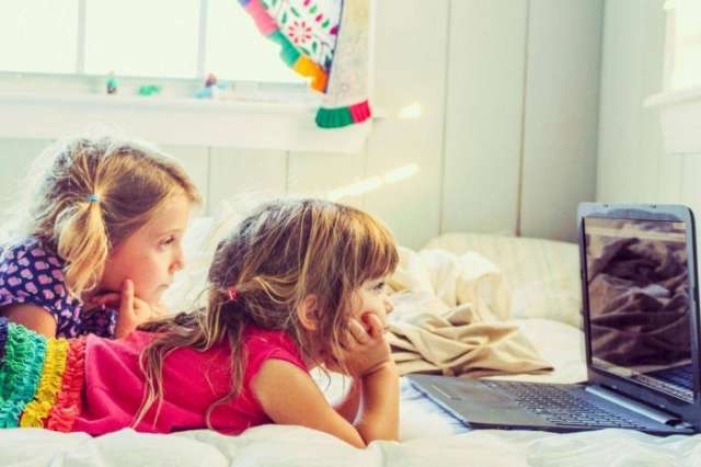 Limit children's screentime to 90 mins a day to prevent obesity
