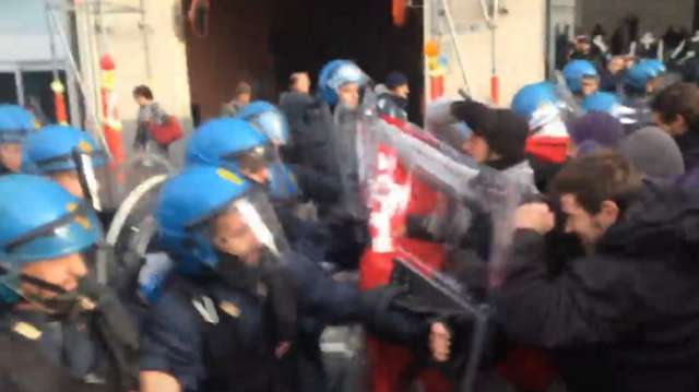 Italie : des violences éclatent lors d`un face-à-face entre police et manifestants - VIDEO