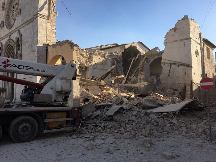 Un séisme de magnitude de 6,6 secoue le centre de l`Italie - VIDEO
