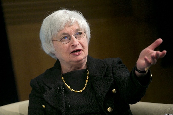 Yellen Says Reduction of Bond Portfolio Going Well