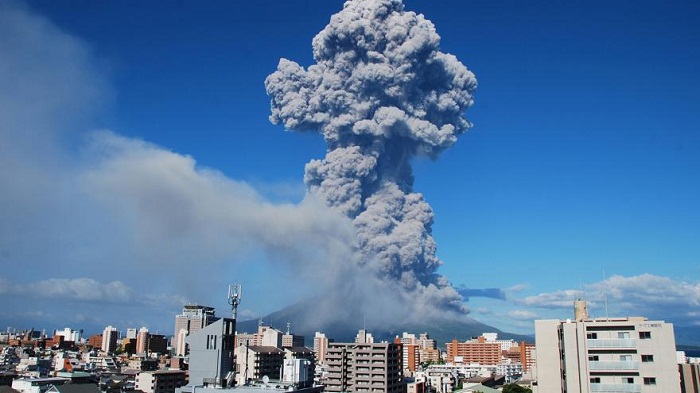 Japon : un volcan menace des centaines de milliers de personnes