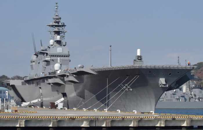 Le Japon envoie son plus gros navire militaire au large de la péninsule coréenne