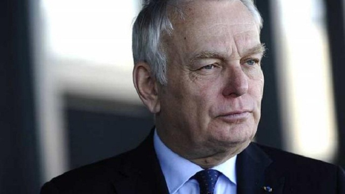 Ayrault va rencontrer Mahmoud Abbas