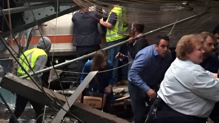 Un accidente de tren en Nueva Jersey deja un muerto y docenas de heridos