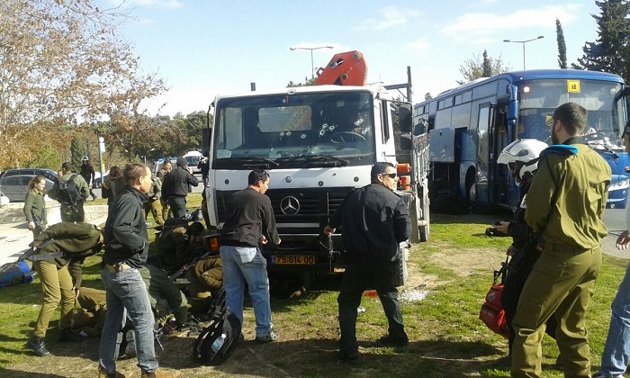 Un camion percute des piétons à Jérusalem, au moins 4 morts, plusieurs blessés