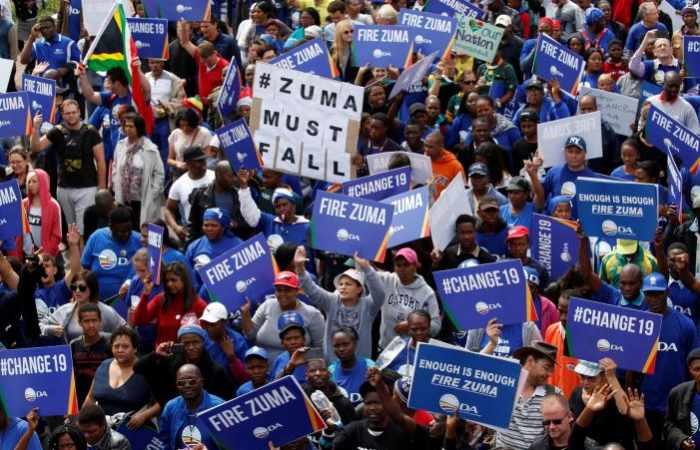 Police clash with protesters in Johannesburg