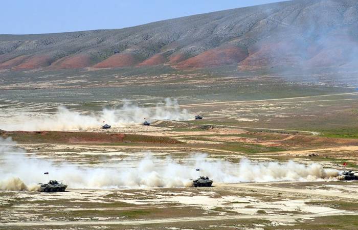 Hochrangige Delegationen beobachten aserbaidschanisch-türkische gemeinsame Militärübungen