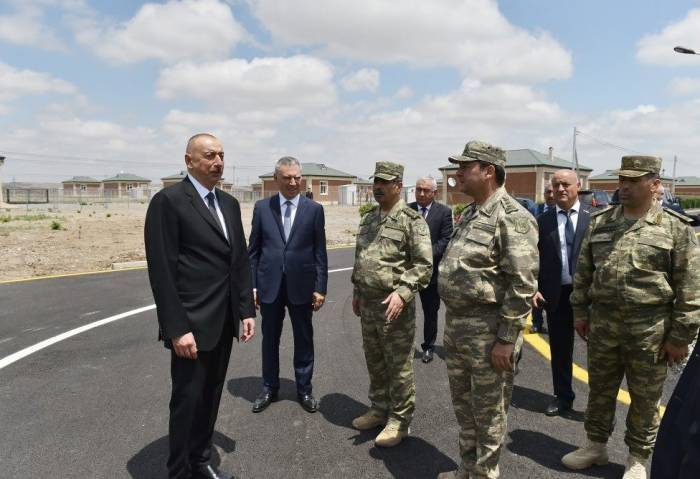 Präsident Ilham Aliyev besucht Jojug Marjanli - Bilder