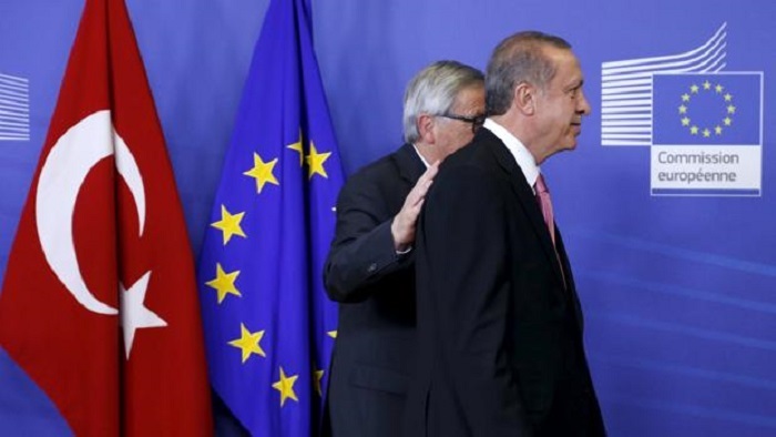 Juncker asegura que Turquía no está preparada para entrar en la UE