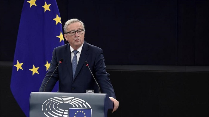 Juncker no descarta la aprobación de un nuevo sistema migratorio por mayoría
