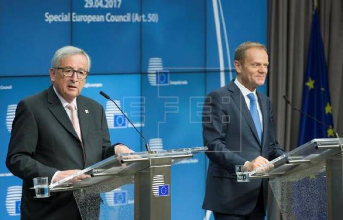 Juncker y Tusk admitirán a Trump el 25 de mayo en Bruselas