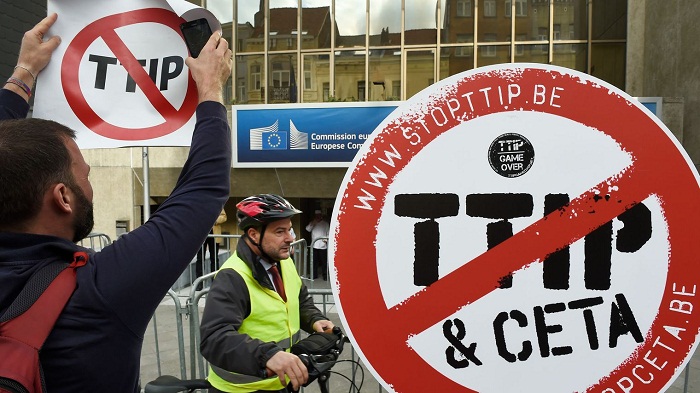 Juncker ne voit pas de TTIP signé avant deux ans