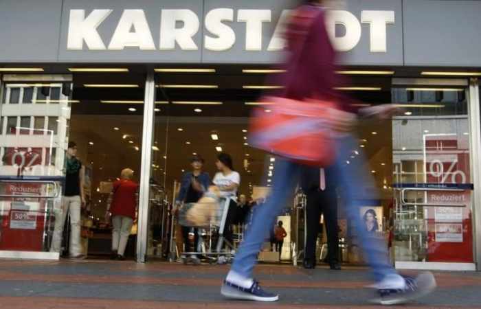 Karstadt-Eigner Benko sieht Warenhauskette saniert