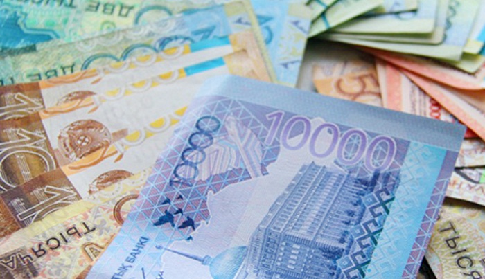 Kazakh tenge exchange rate continues to fall