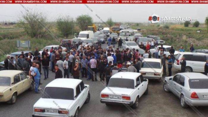 Ermənistanda kəndli qiyamı - İrəvan yolu bağlandı
