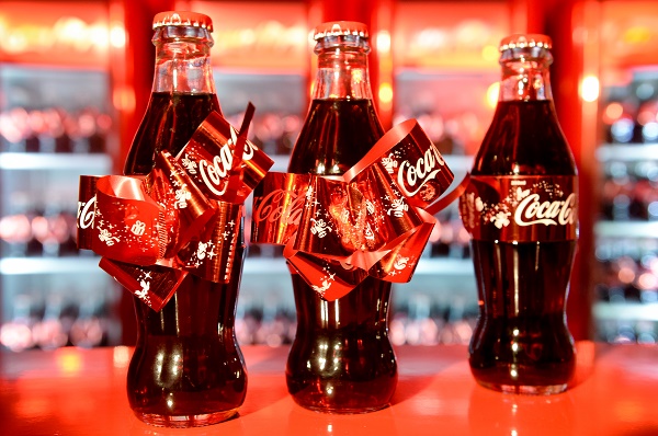 Quand des ouvrières de Madrid détournent les pubs de Noël de Coca-Cola - VIDEO