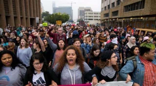 تجمع نسائي في ديترويت احتجاجاً على التحرش