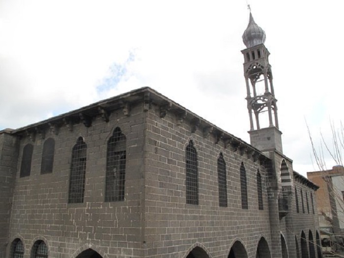 Syrien 2013: Christen verteidige​n Moschee, Muslime beten in Kirche