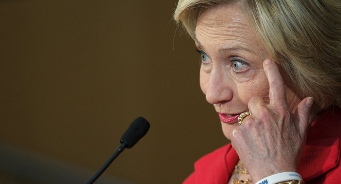 El FBI investiga los correos electrónicos de Hillary Clinton  