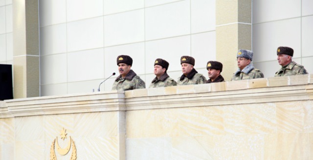 Zakir Həsənov generalları poliqona topladı - FOTOLAR