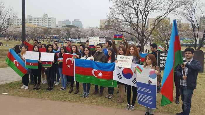 Koreyada erməni təxribatına qarşı etiraz - FOTOLAR