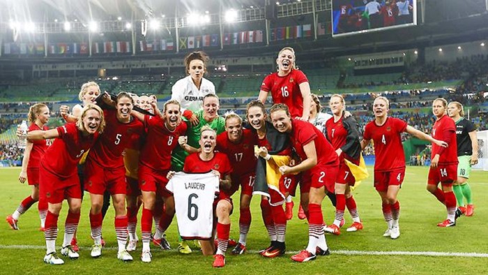 Frauen-Fußballerinnen krönen sich mit Gold