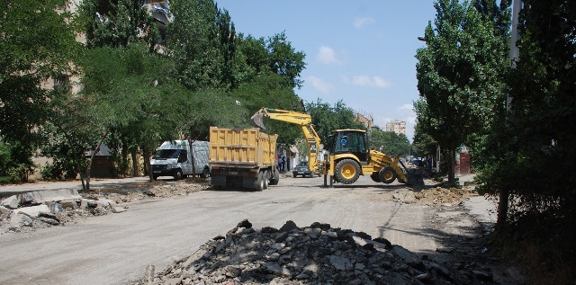 Daha bir küçə təmirə bağlandı