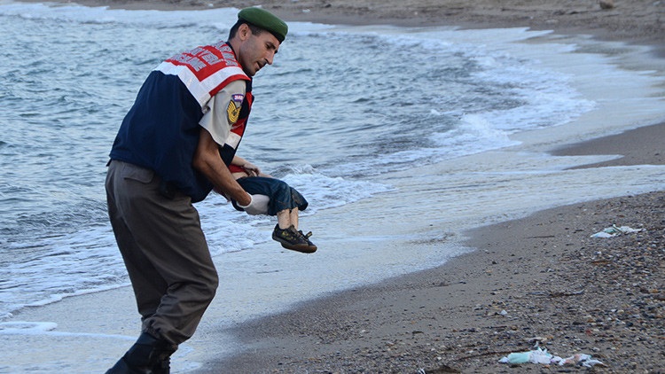 “La foto de mi hijo muerto no cambió nada“: Cómo el mundo se olvidó del símbolo de la tragedia siria