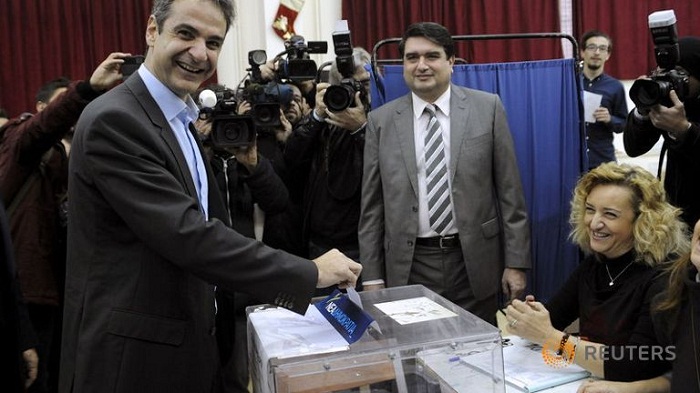Greek conservatives elect new leader to challenge Tsipras - VIDEO
