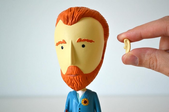 Une adorable figurine Van Gogh avec une oreille détachable - PHOTOS