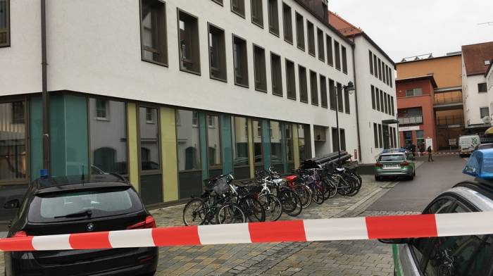 Landratsamt Pfaffenhofen: Mann nimmt Sachbearbeiterin als Geisel
