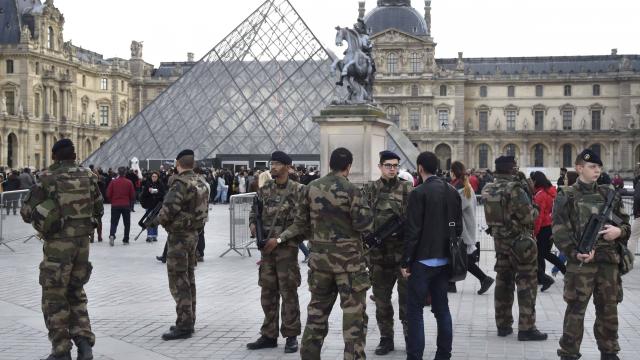 L`Etat d`urgence en France pourrait bien être prolongé jusqu`à la présidentielle