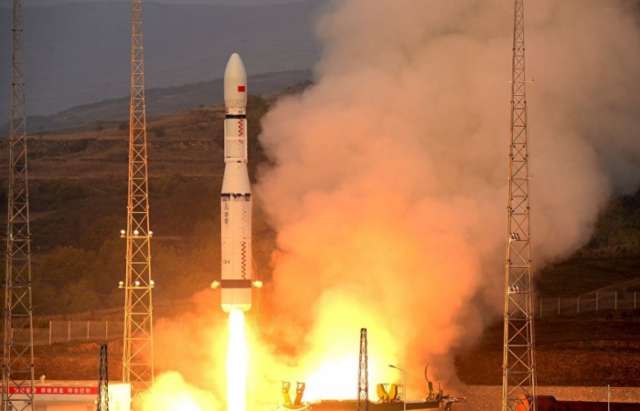 China planea para 2018 el primer vuelo del lanzador espacial Larga Marcha