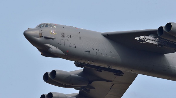Deux bombardiers américains survolent de nouveau la Corée du Sud