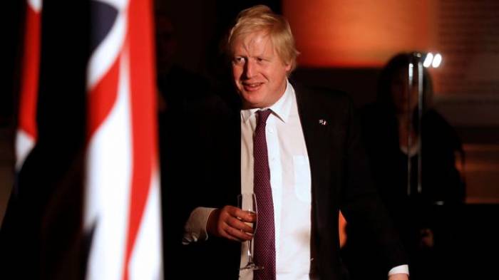 Johnson invite le Royaume-Uni à accueillir Trump