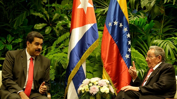 Raul Castro reçoit le président vénézuélien avant l`arrivée d`Obama