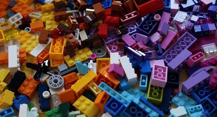 Les origines de la vie expliquées par des Lego et un lave-linge