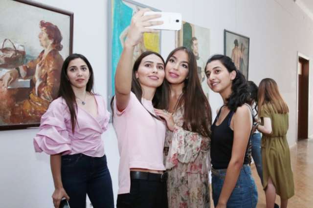 Vice-president of Heydar Aliyev Foundation Leyla Aliyeva visits State Academy of Fine Arts 