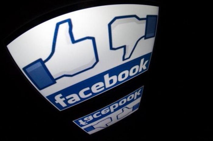 Man who invented 'Like' button removes Facebook from his iPhone