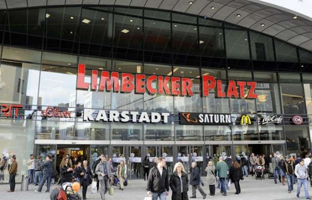 Hinweise auf möglichen Anschlag - Polizei schließt Einkaufszentrum in Essen