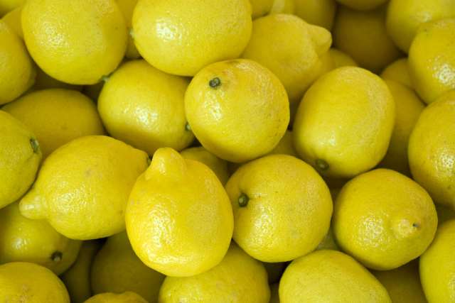 Astaradan gəlib, Bakıda limon oğurladı
