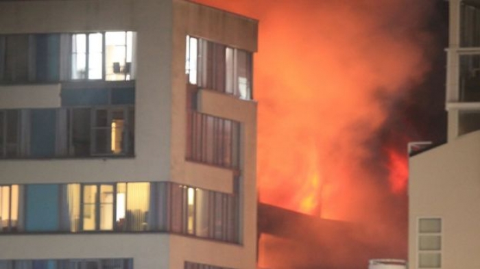 Liverpool Echo Arena car park fire destroys 1,400 vehicles