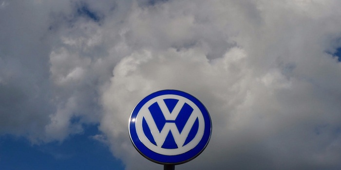 Moteurs Volkswagen truqués: début des rappels en 2016
